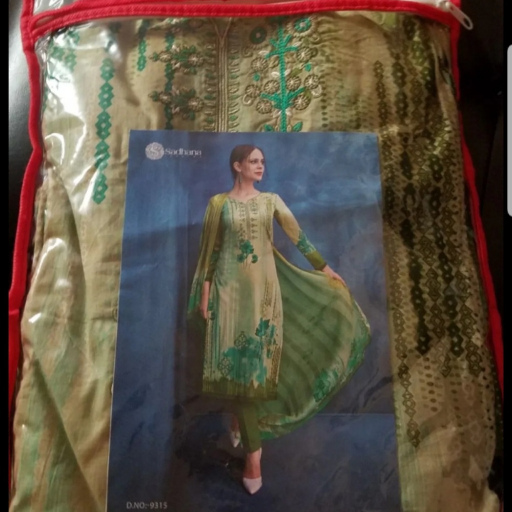 ❌❌SOLD❌❌ unstitched shalwar kameez suit